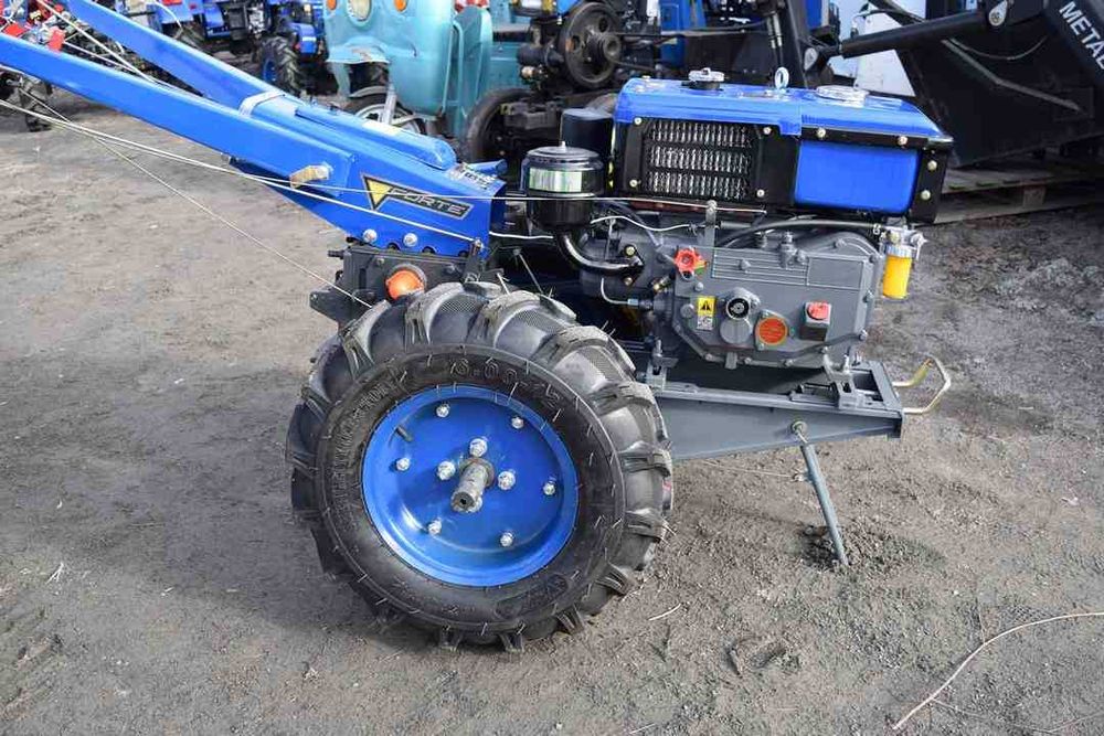 Мотоблок FORTE МД-81 LUX (8 к.с.) ручний старт! дизель!