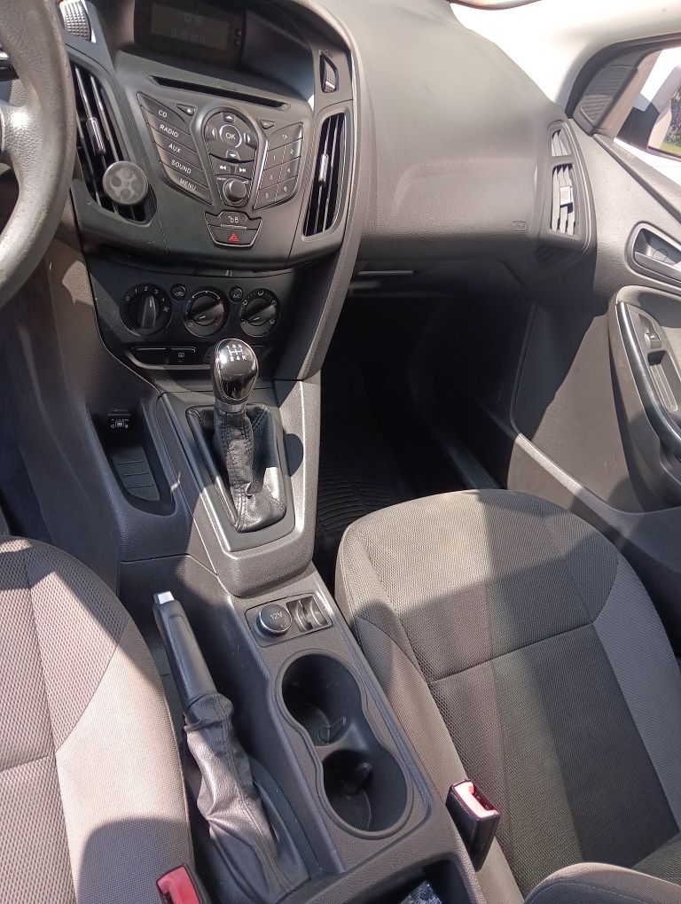 Ford Focus 2013 1.6 LPG Zetec klimatyzacja 194tys km
