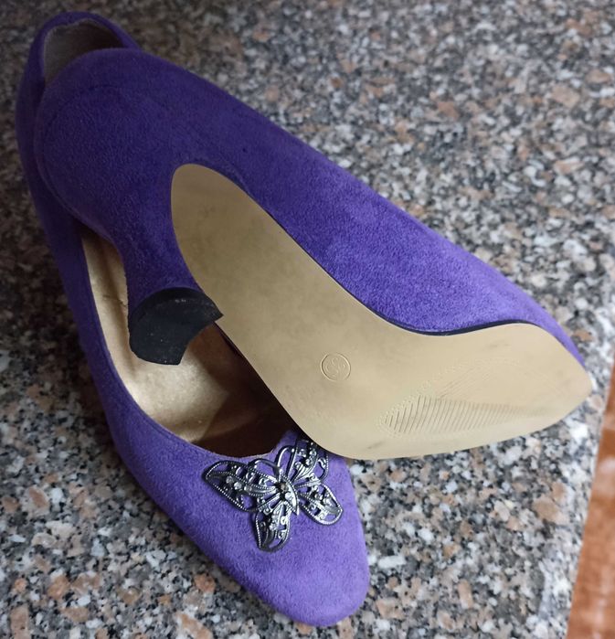 Sapato novo 36 (, só usado em casa pra tentar calçar. Aperta.}