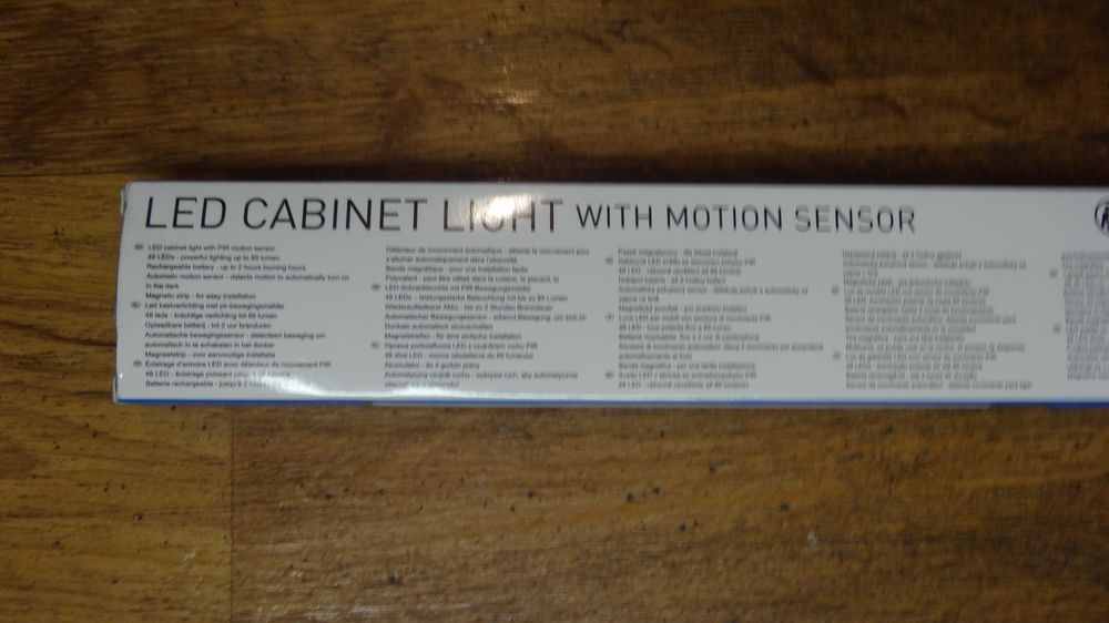 lampa LED  GRUNDIG na biurko nowa czujnik ruchu 85 lumen