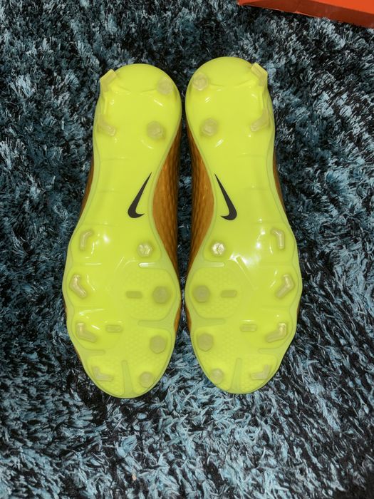 Chuteira Nike Hypervenom Phantom FG "Gold"