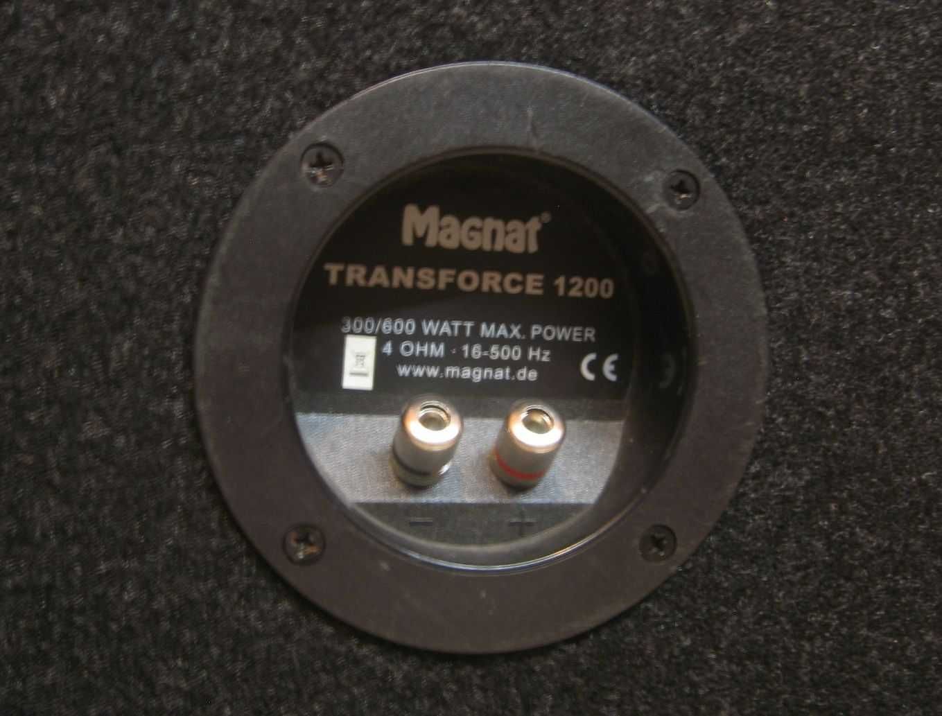 Potężny subwoofer Magnat Transforce 1200, 600 watt Super bas