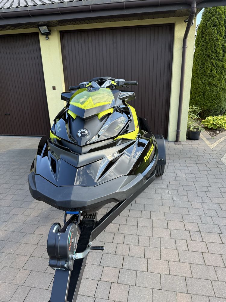 Skuter wodny Sea-Doo RXP 260 KM 40 mth!