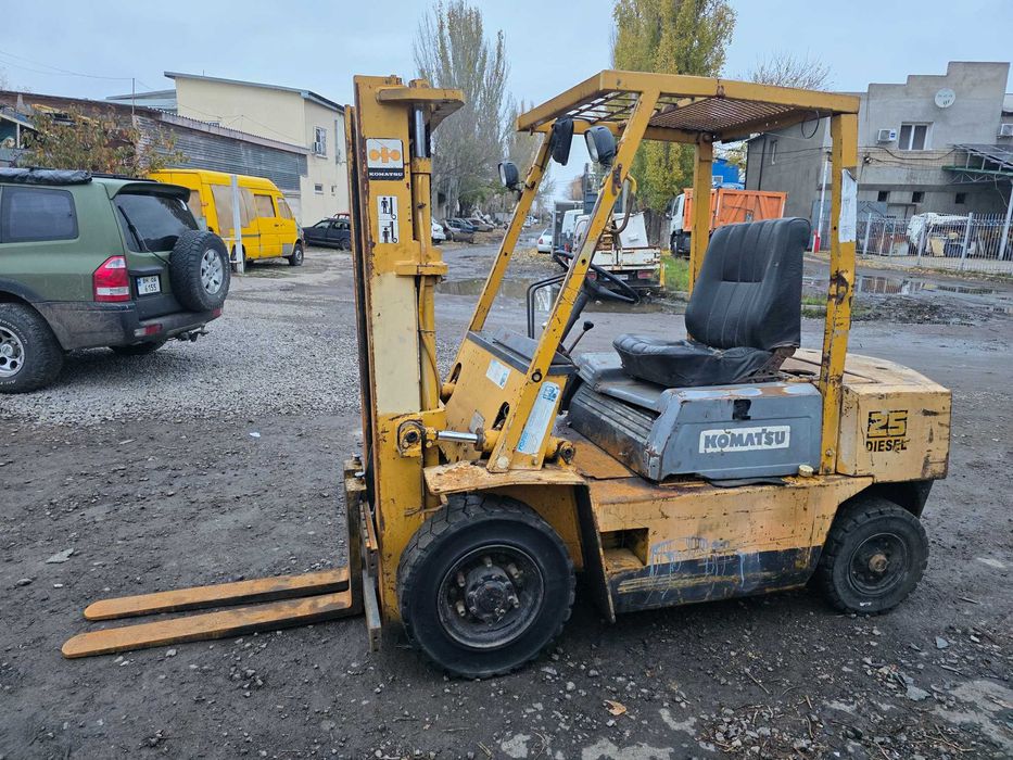 Навантажувач вилковий KOMATSU FD25-8, дизель