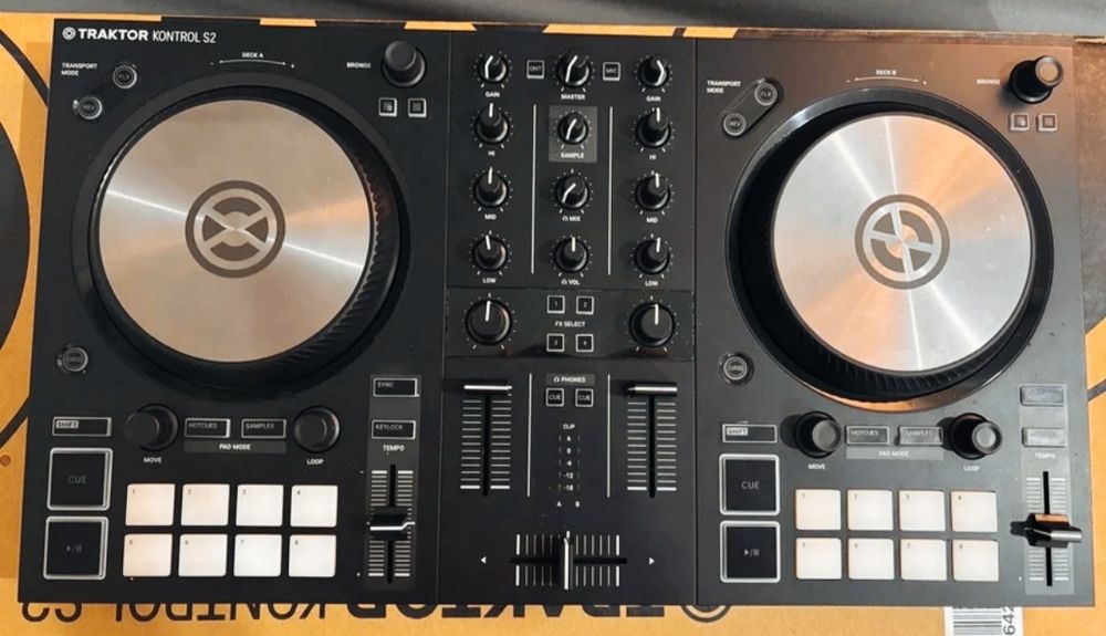 Controlador Traktor S2 Mk3 (como novo)