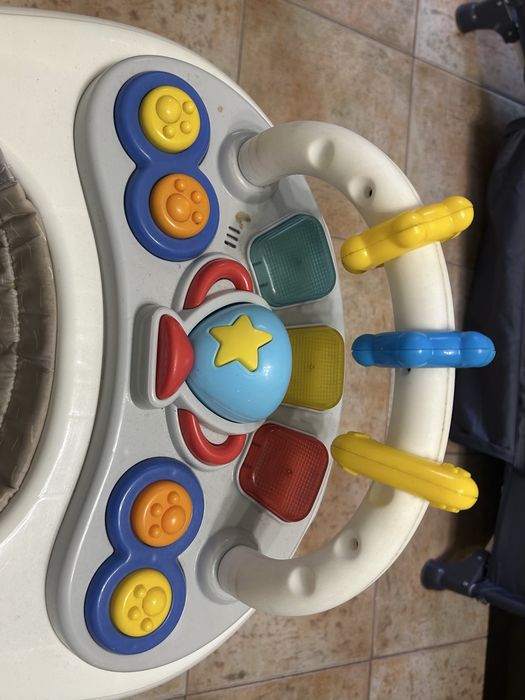 Andador bebé com musica e luzes