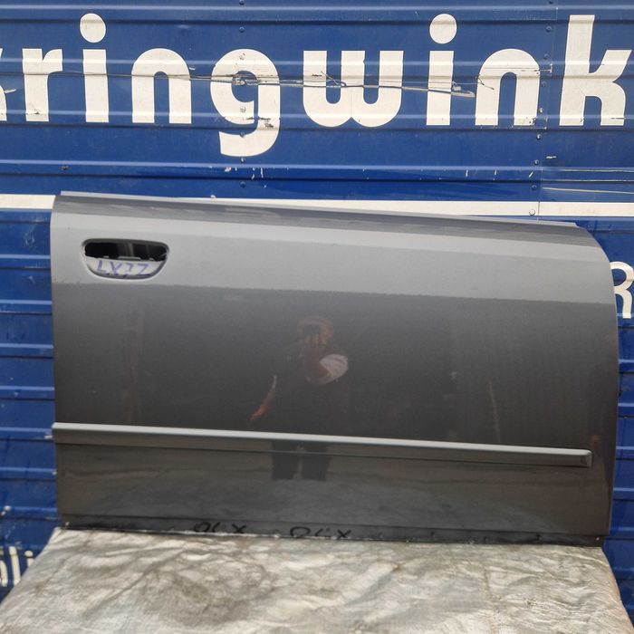 Drzwi prawe przód Audi A4 B6 LX7Z Bez rdzy w kolor