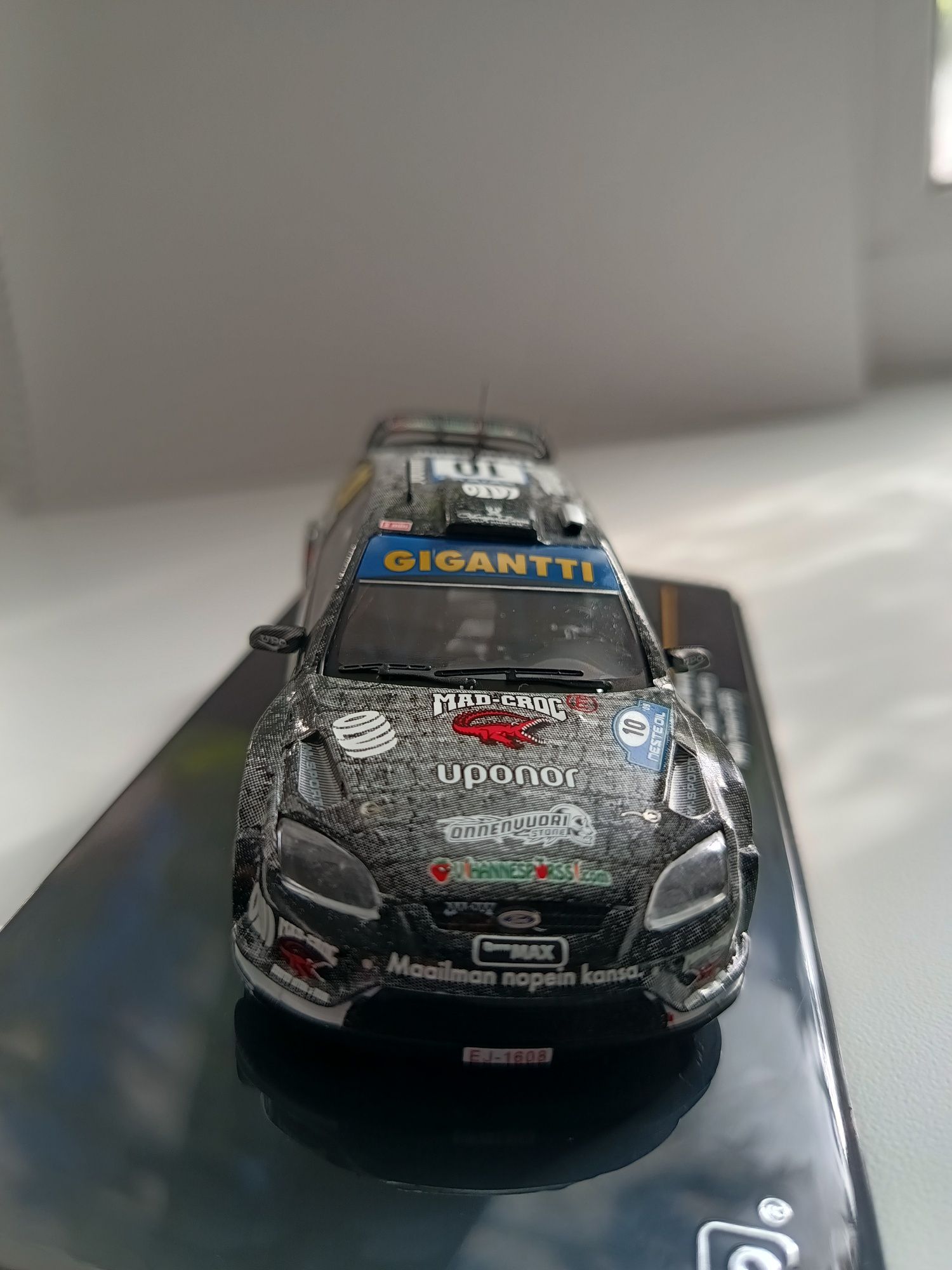 Ford Focus RS WRC - Rally Finland 2009. IXO. 1:43.