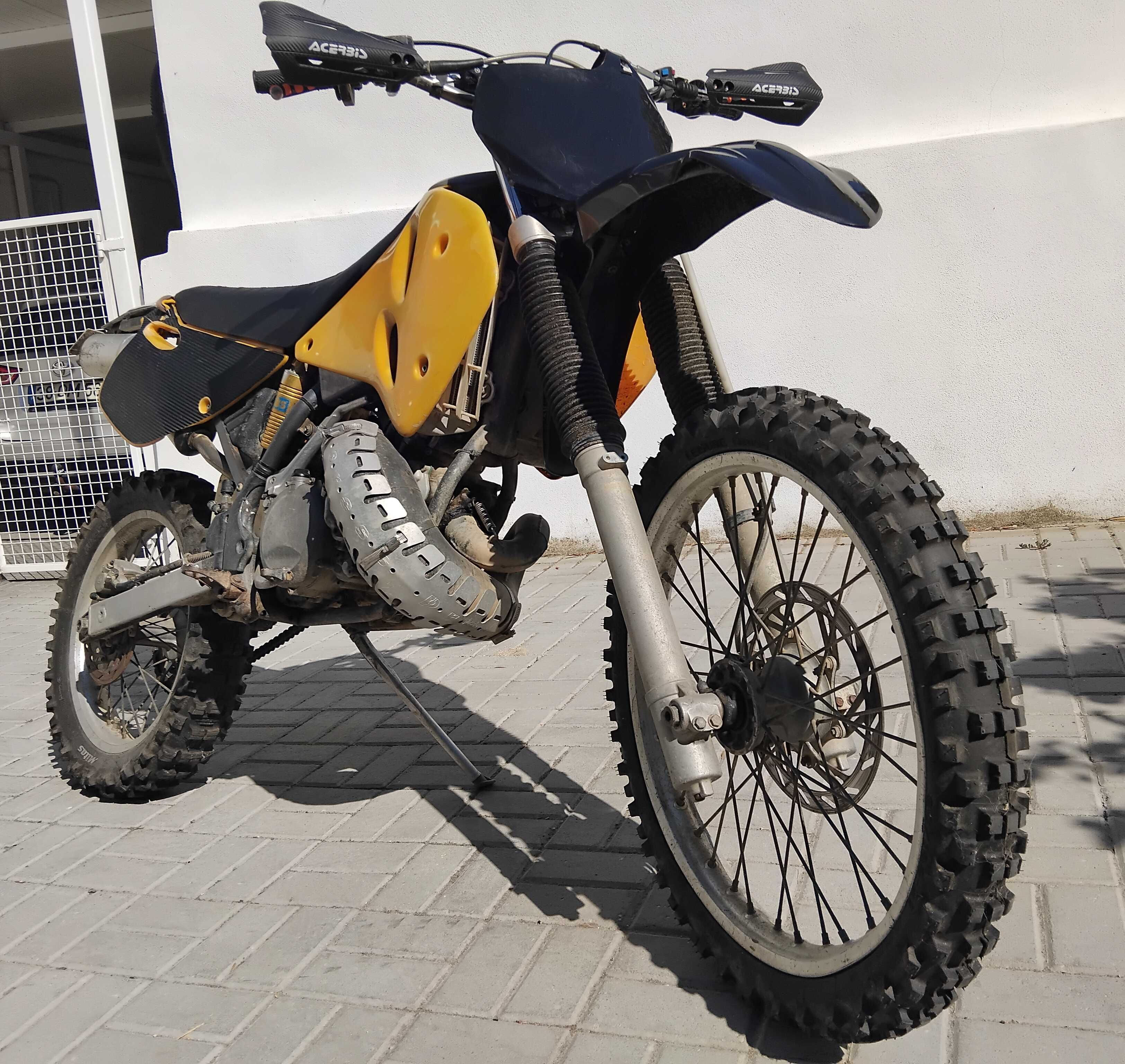 KTM 250 matriculada