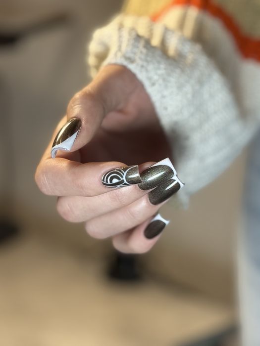 Manicure hybrydowy z sercem.Rzeszów – Centrum