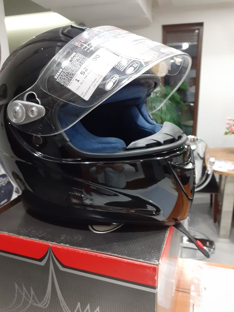 kask motorowy BELL HELMETS