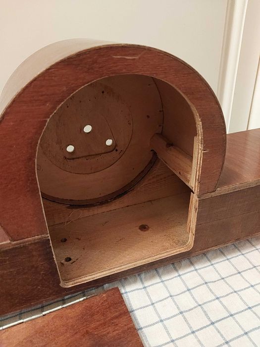 Zegar kominkowy VEB Piko Fm Sonnenberg. Skrzynia zegara NRD.