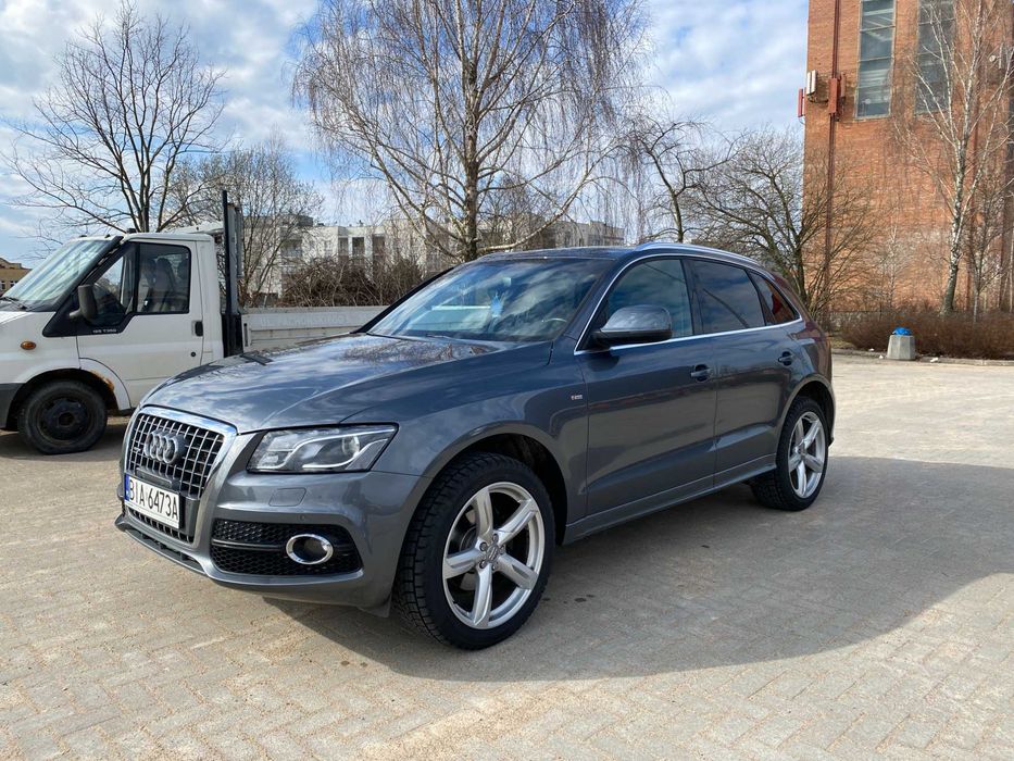 AUDI Q5 S-LINE 2.0 T Quattro Automat Panorama 211 KM Kamera cofania