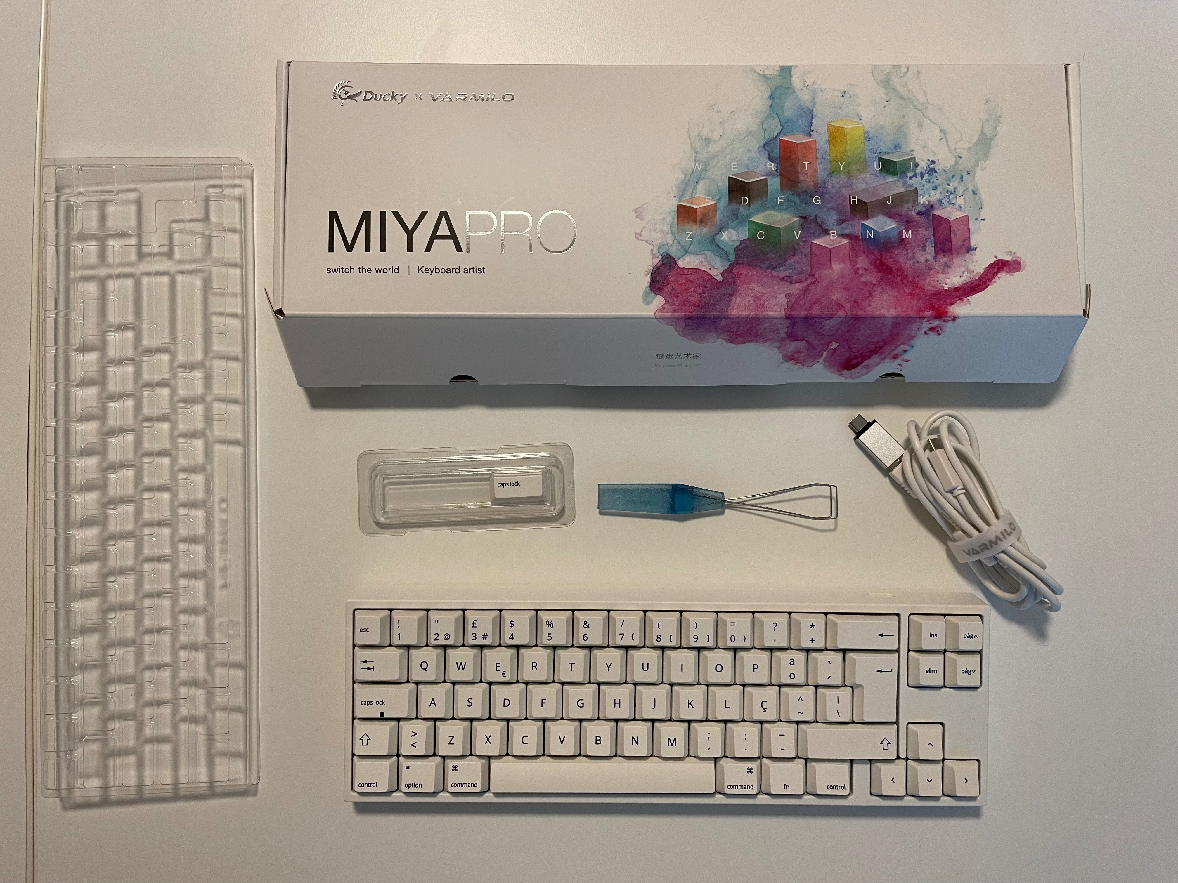 Teclado mecânico Ducky Varmilo MYIA PRO MAC