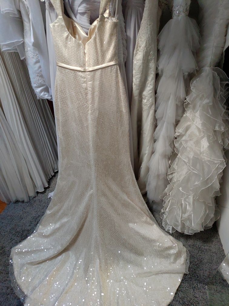 Vestido de noiva novo Fara Sposa