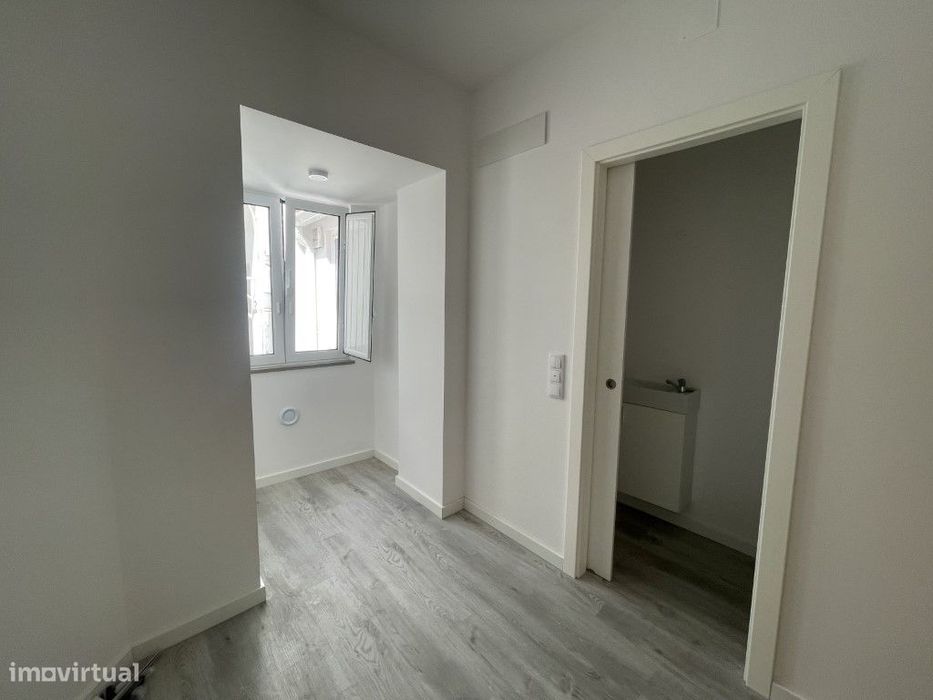 ARRENDAMENTO DE ESPAÇO PARA SERVIÇOS | Escritório - zona central do...