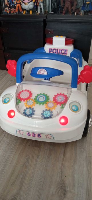 Samochodzik na akumulator.