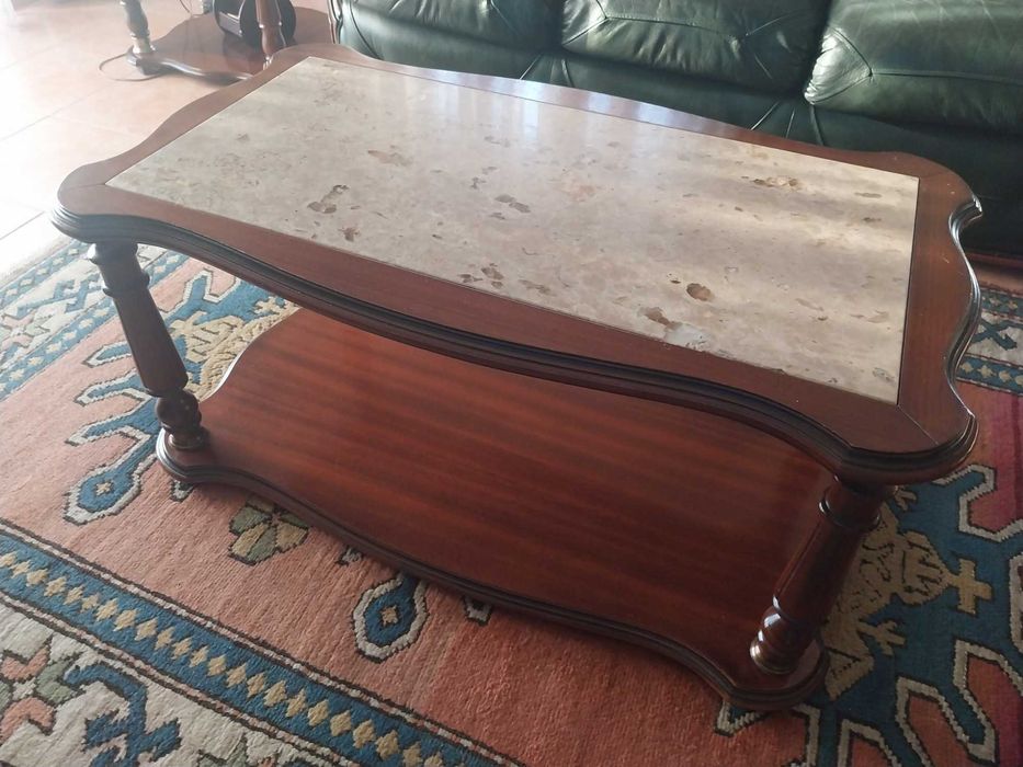 Sala Completa de Madeira Antiga