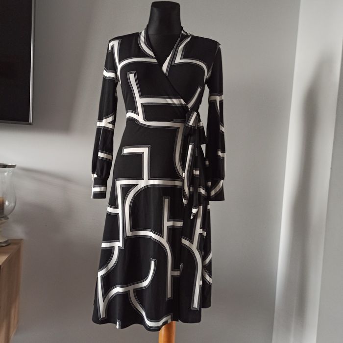 Kopertowa wzorzysta sukienka H&M elastyczna rozmiar XS