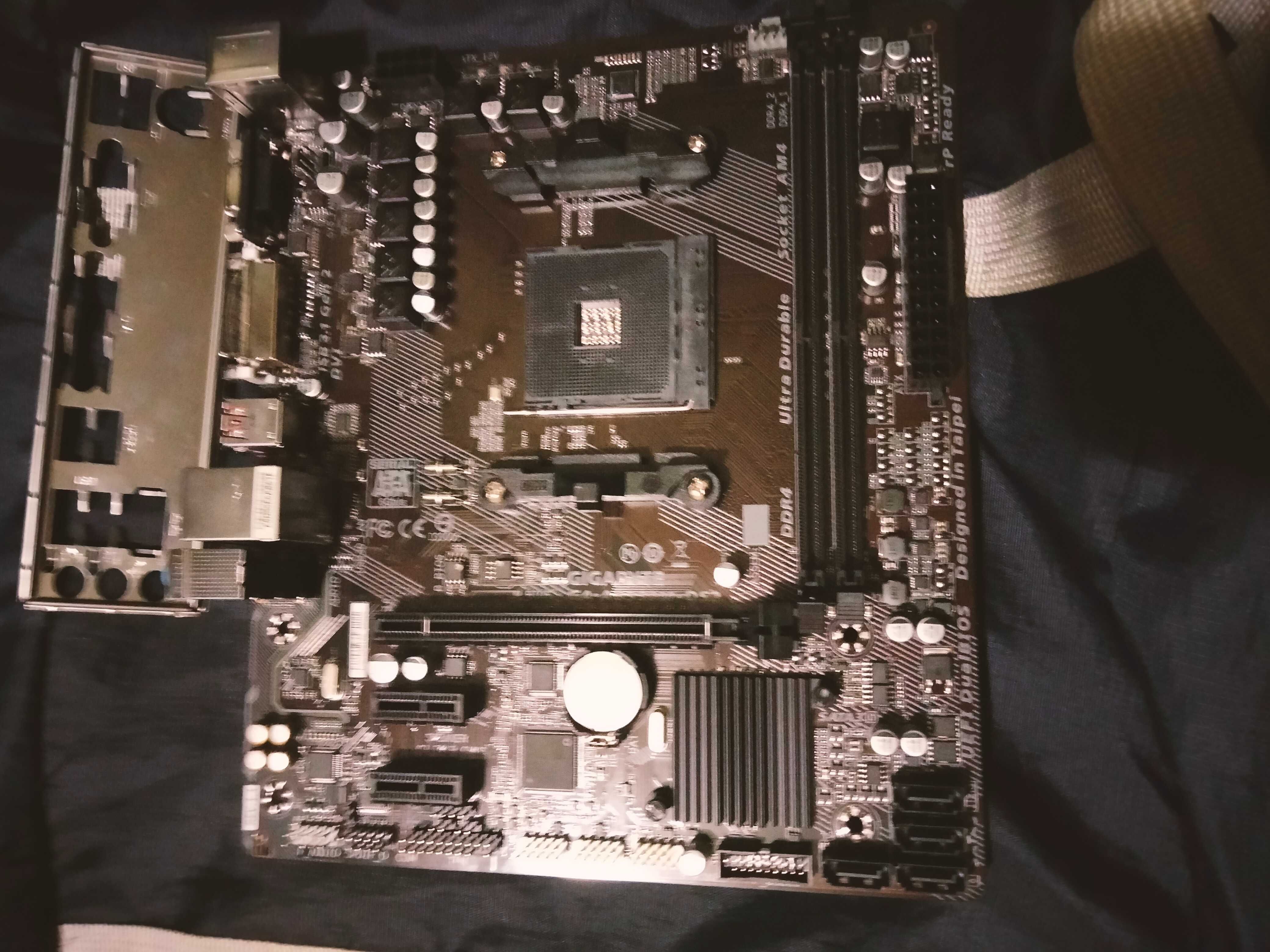 Материнская плата Gigabyte GA-AB350M-DS2