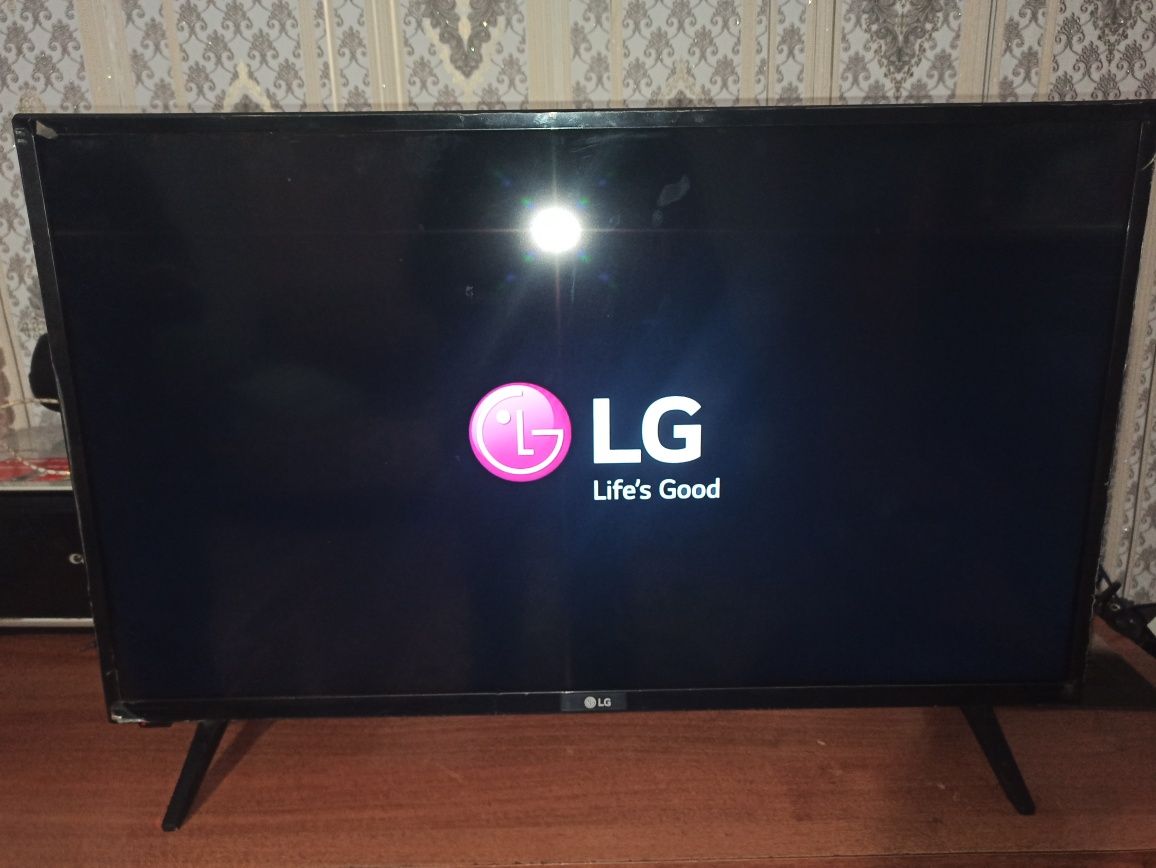 Плазменный телевизор Lg 32LJ500V