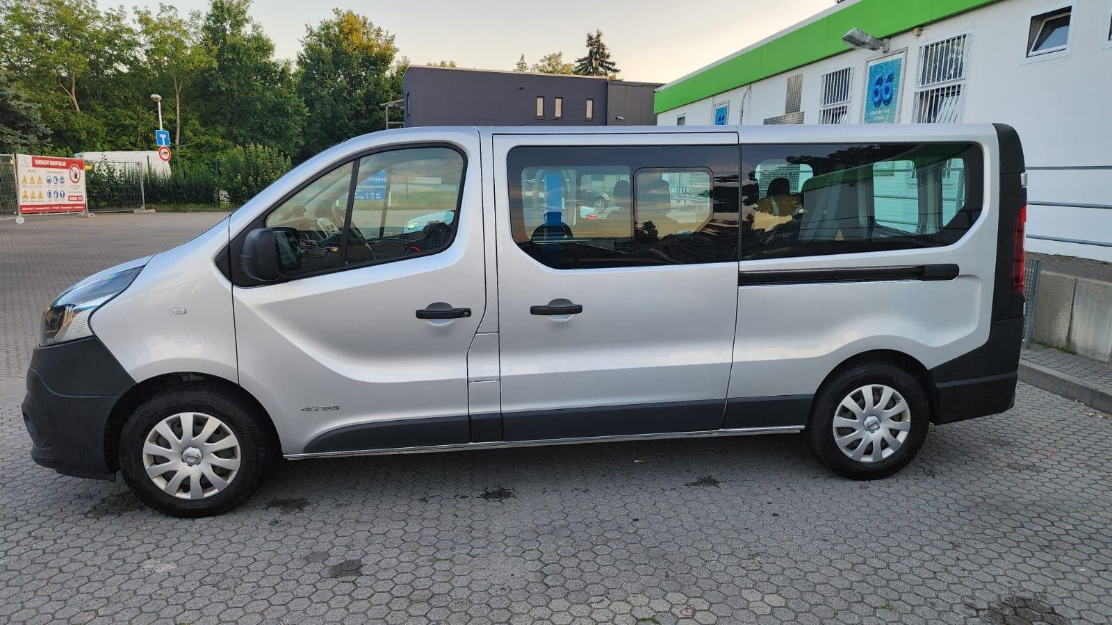 Nissan nv 300 пасажир