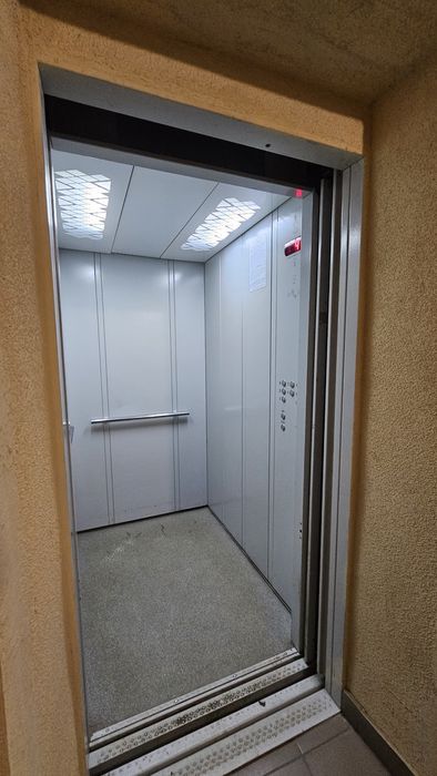 Эксклюзив 3 комнатная ЖК Ньютона Новые Дома Коммунальный рынок