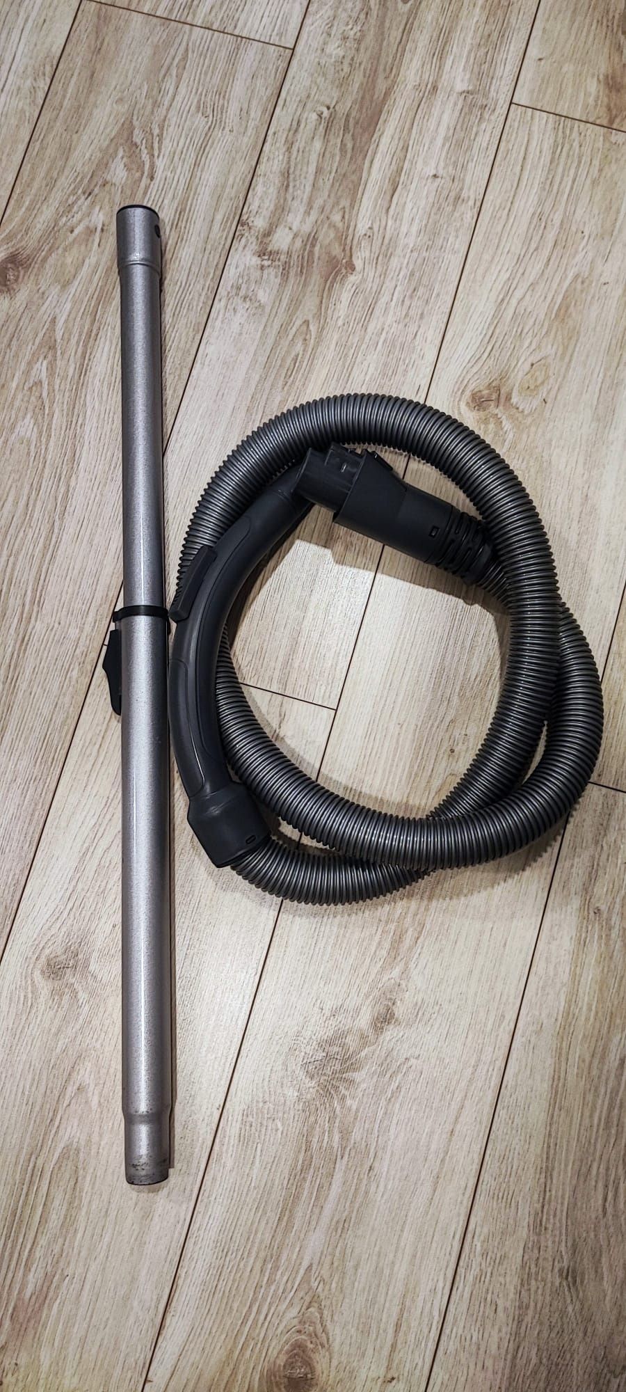 Aspirador sem Saco HOOVER Breeze