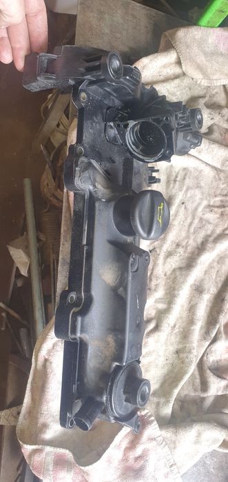 Vendo tampa de válvulas para Citroen c2