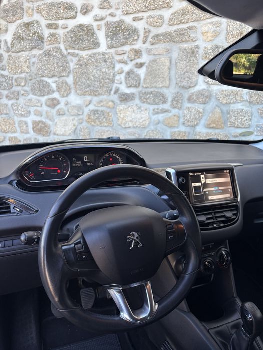Peugeot 208 1.4 HDi Active (Nacional)