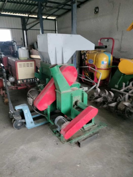 Młyn do tworzyw, rozdrabniacz stacjonarnyrny.