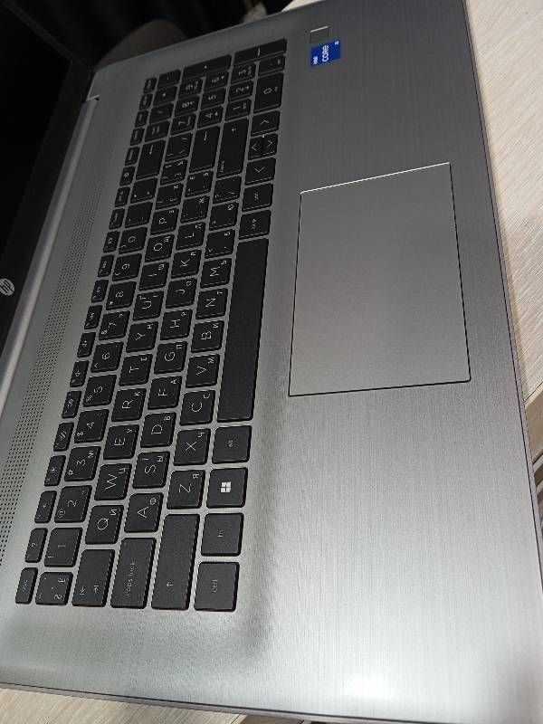 Ноутбук HP 470 G10