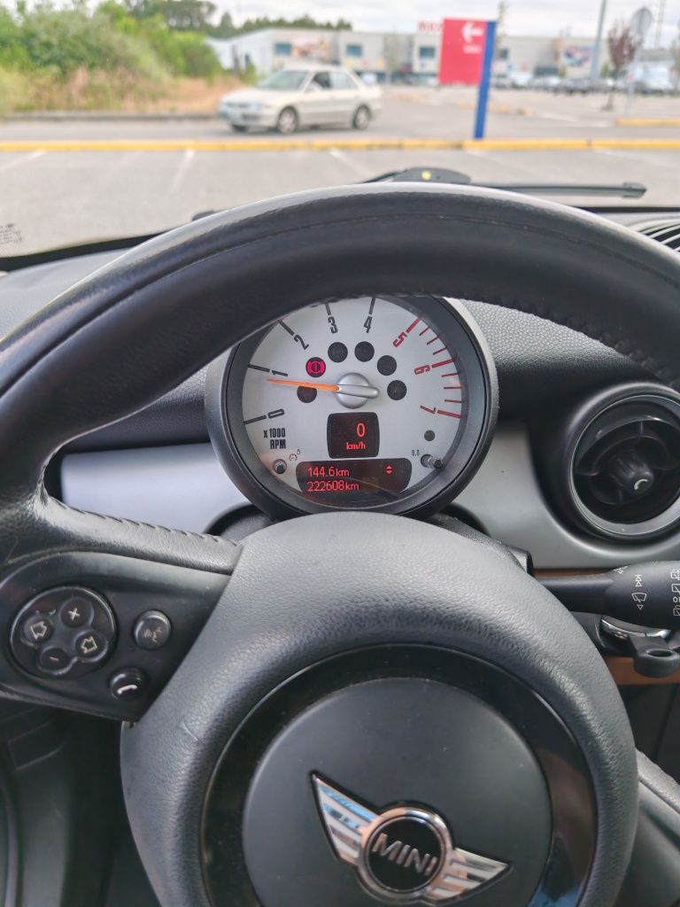 Mini Cooper D 1.6 120CV