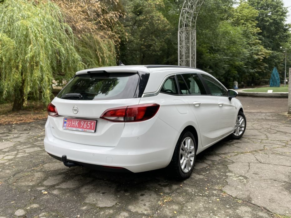 Продам OPEL ASTRA 2018 рік
