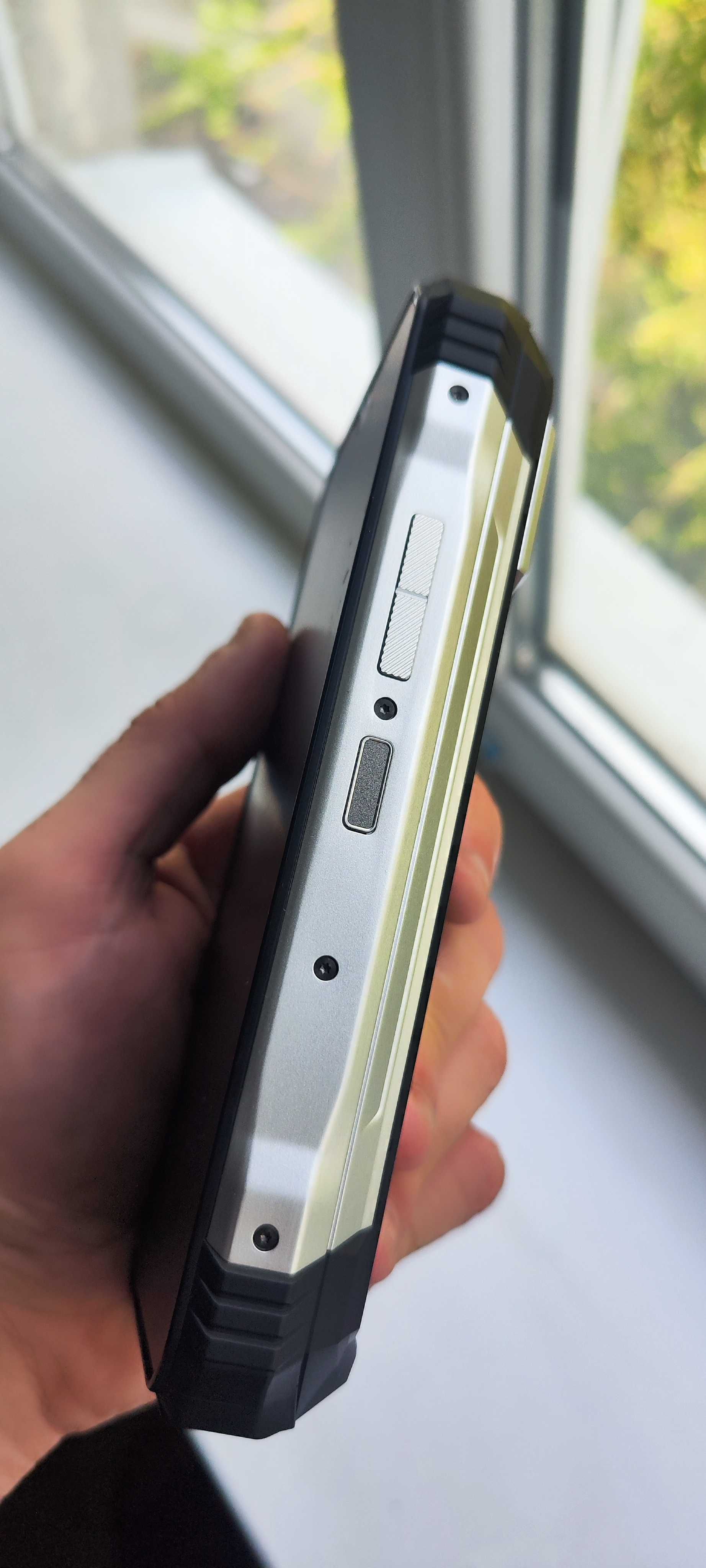 Смартфон Doogee V Max