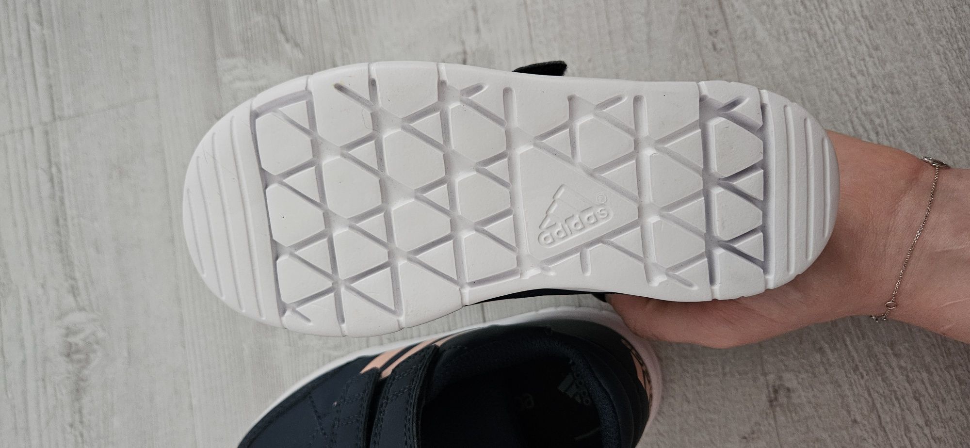 Nowe buty firmy Adidas - rozm. 27