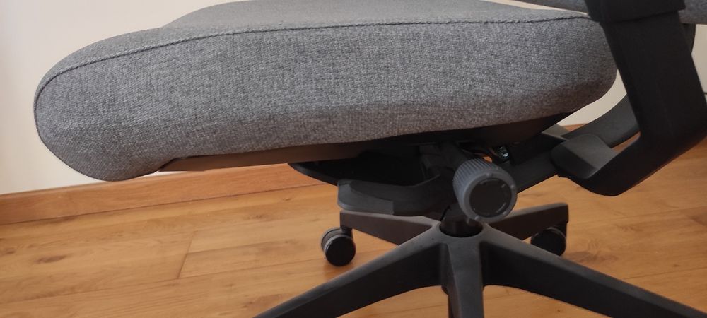 Cadeira escritório ergonómica ACTIU