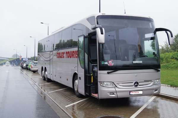 Transport osob GOLEC TOURIST Wynajem Autokarów autobusów LUX przewóz o