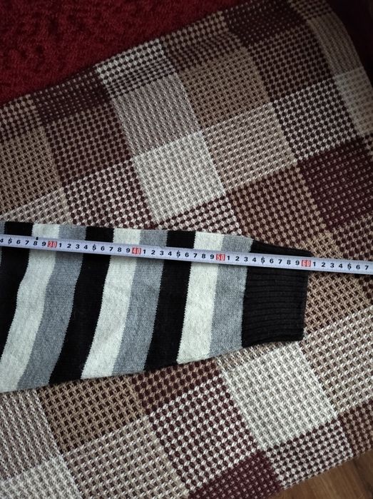 Продам світер Турція в новому стані, розмір L - XL