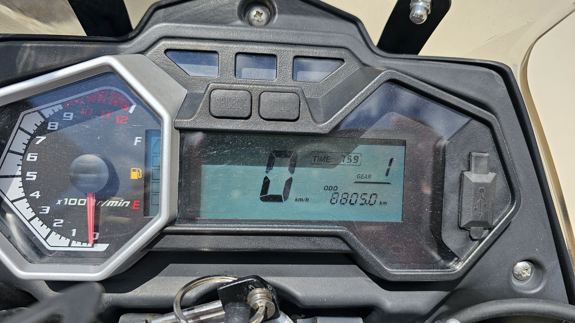 Moto Vortex RX1 2020 • 9.000 km • Laranja • Extras