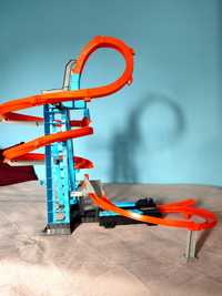 Трек Hot Wheels Sky Crash Tower