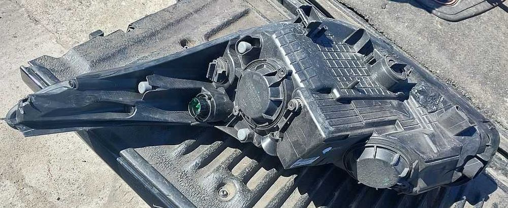 Kia Ceed II 12-16r lampa prawa lewa przod przednia LED doświetlenie