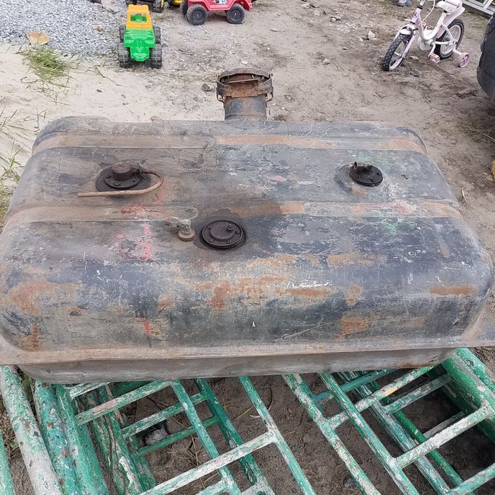 Продам Бак-175літрів Зил 130-131