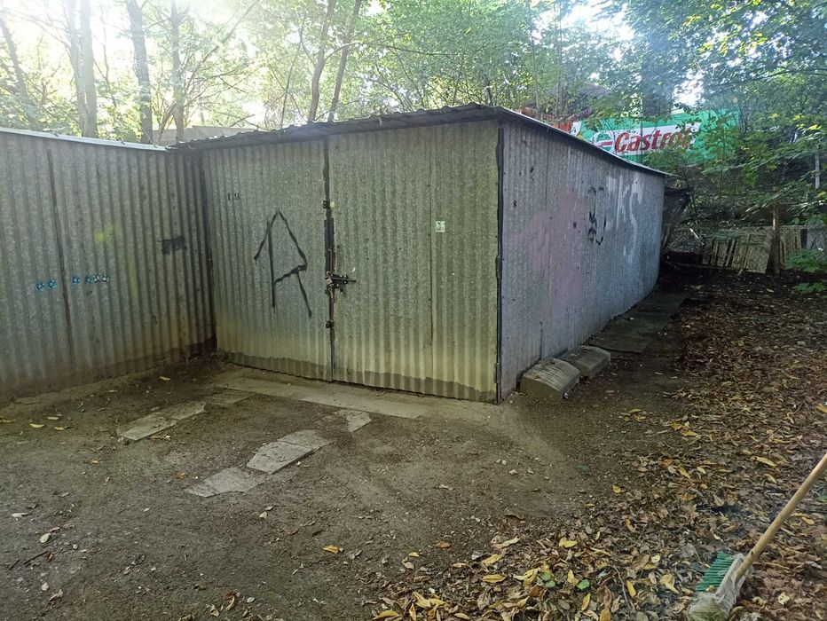 Garaż blaszany os. Arkońskie, 18m2