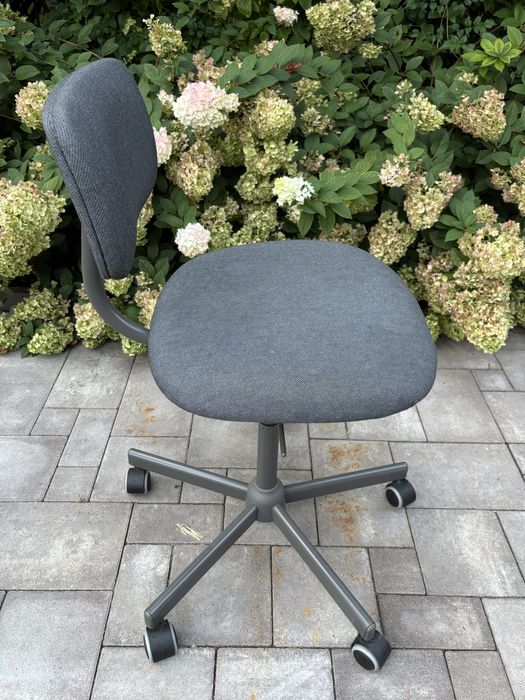 Krzeslo obrotowe Ikea