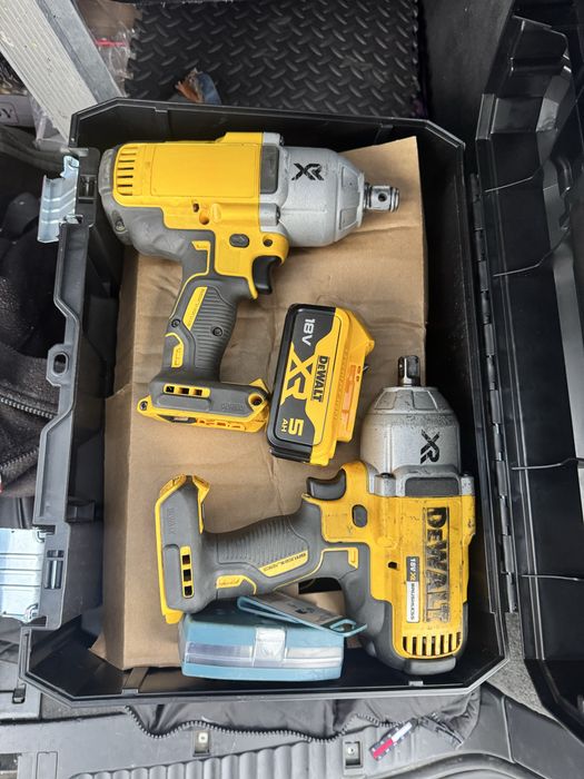 Klucz udarowy DCF899