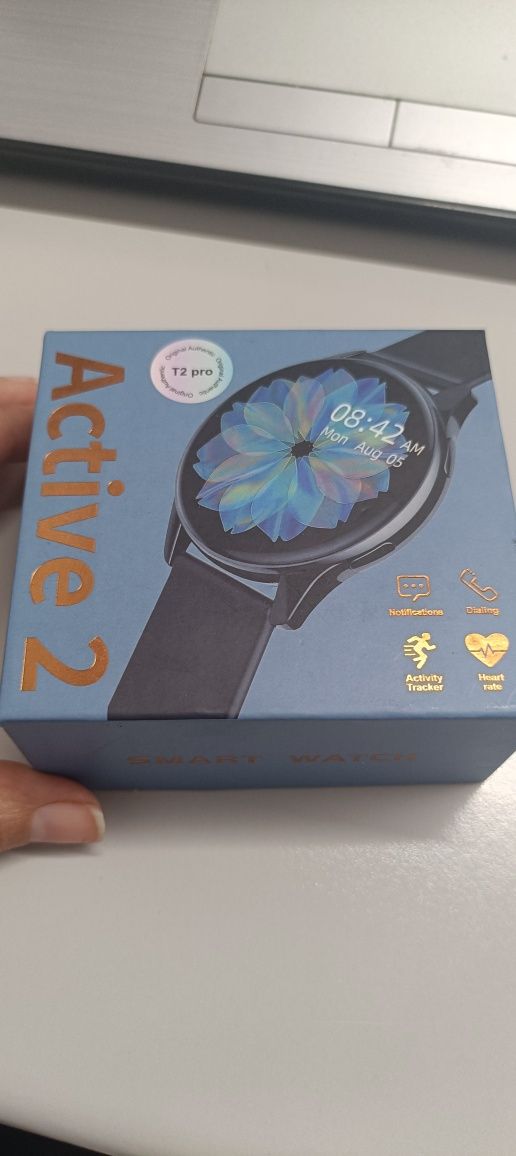 Smartwatch com 2 braceletes