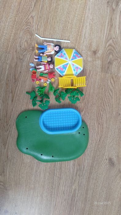 Playmobil nad jeziorem