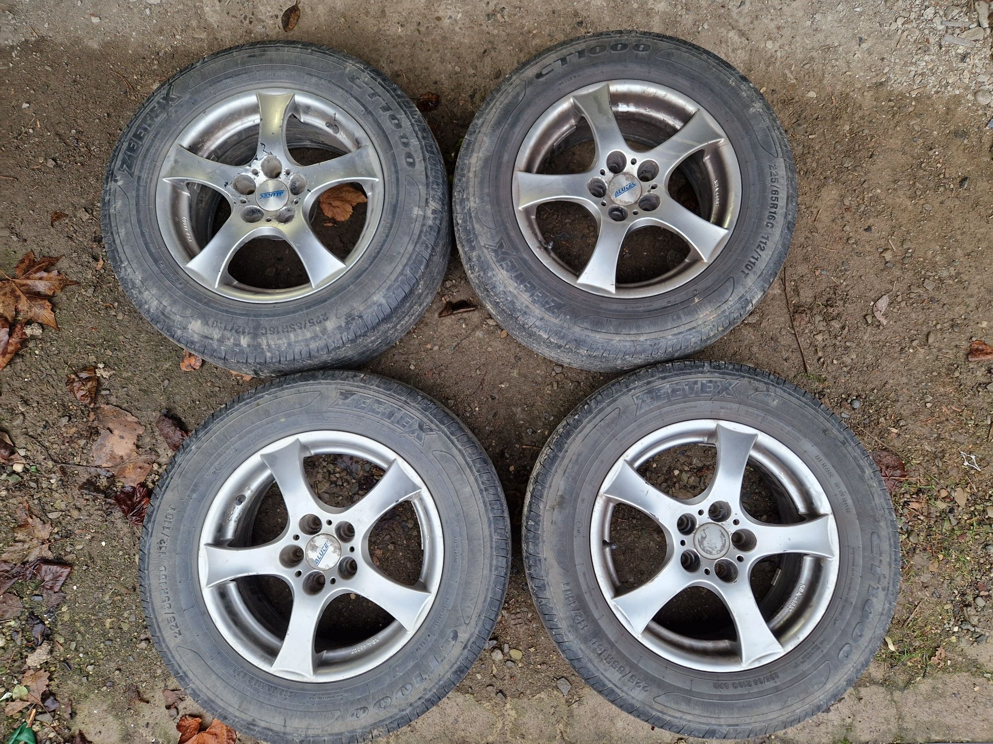 Komplet kól 225/65/16r ,5x114.3