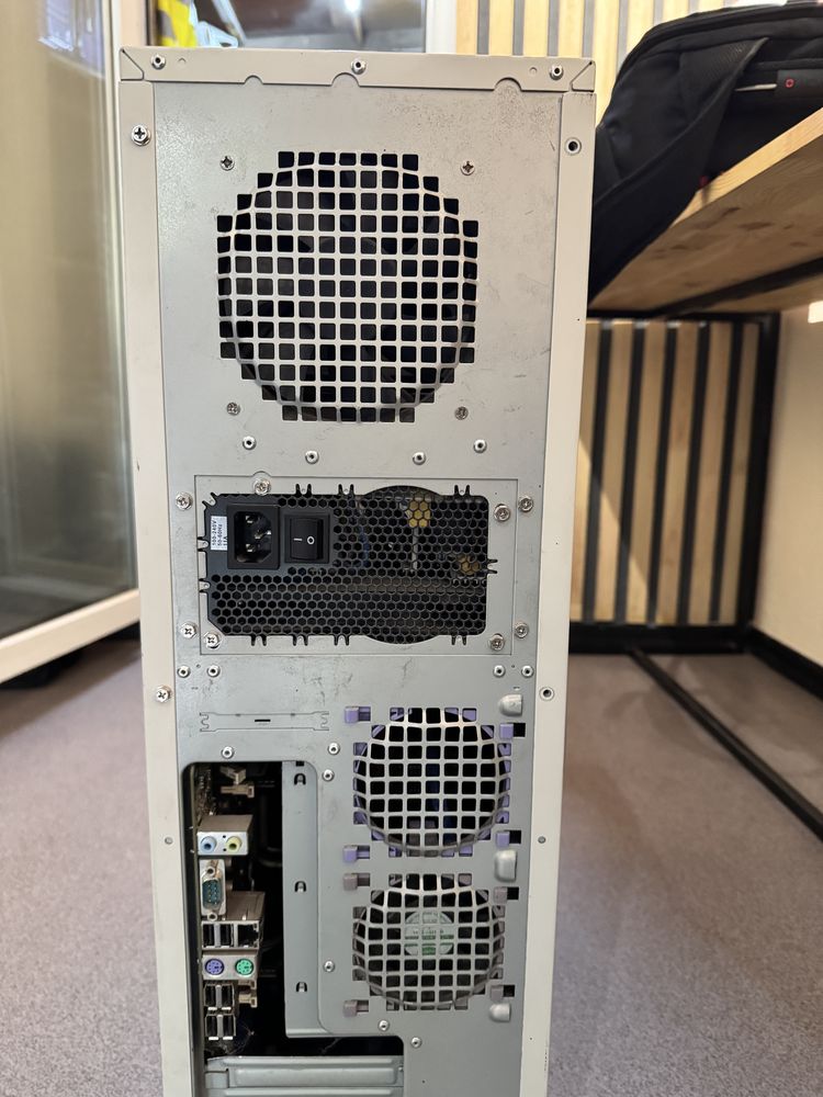 Продам двухпроцесорний DELL T5600 (відео GTX 1050)